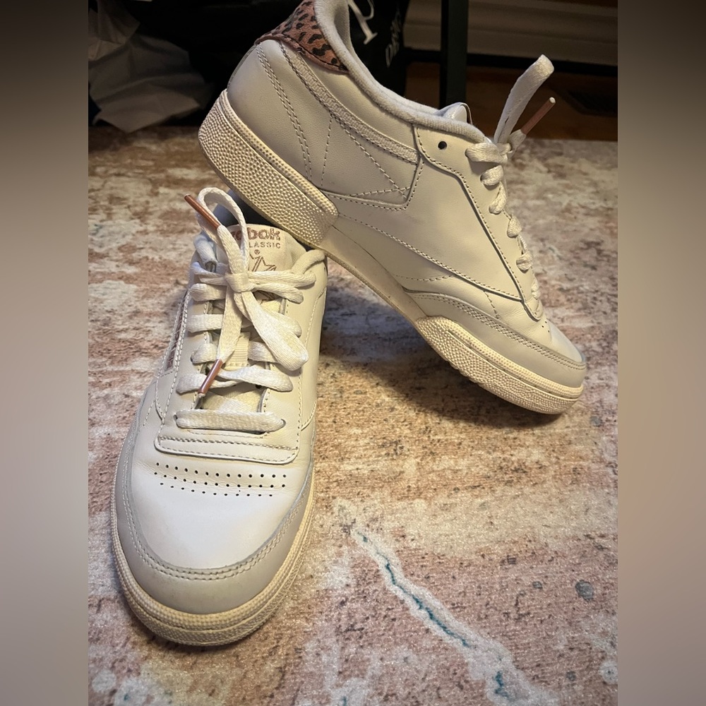 Reebok classics size 7